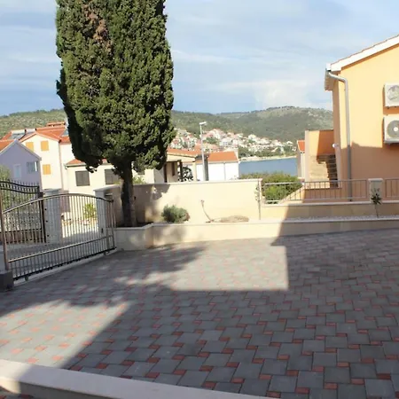 Brunella Villa *