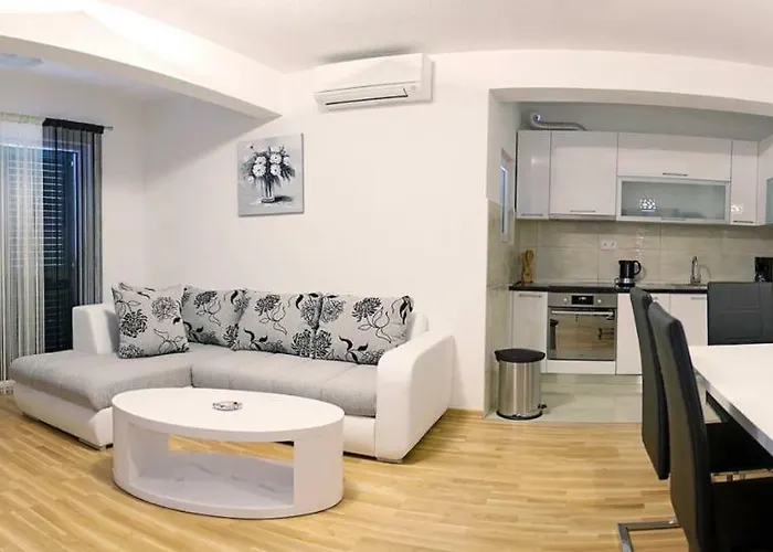 Brunella Villa