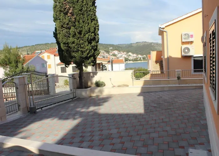 Brunella Villa *